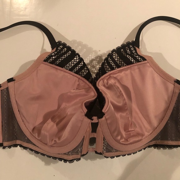 VICTORIA’S SECRET Black Lace with Pink Lining Lined Plunge BRA 36C NWT - Picture 6 of 9